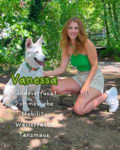 Hundetrainerin Vanessa Miehling mit Pflegehündin Lumi HUni München
